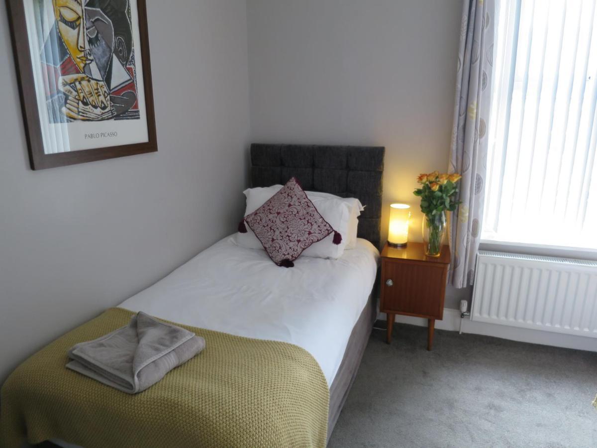 Parkside Apartments Нюкасъл ъпон Тайн Екстериор снимка